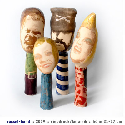 Rasseln, 2009, Siebdruck/Keramik